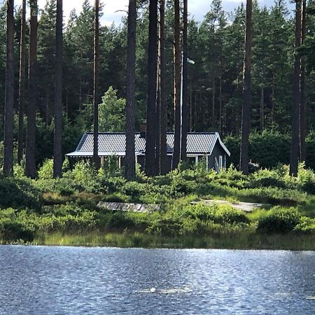 Modern Lakeside Cottage & Boat Near Isaberg Kavsjo Buitenkant foto
