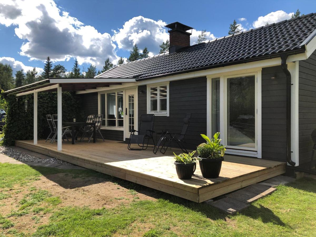 Modern Lakeside Cottage & Boat Near Isaberg Kavsjo Buitenkant foto