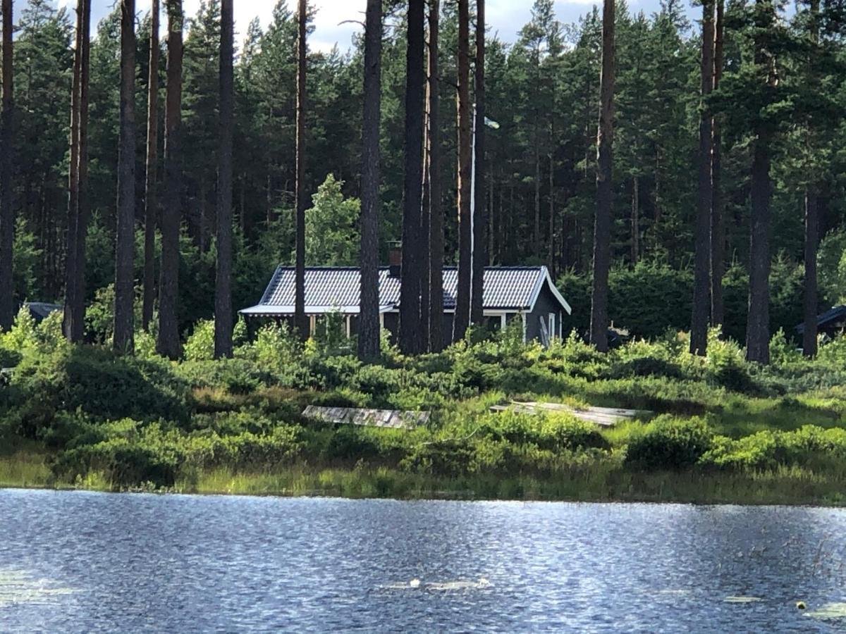 Modern Lakeside Cottage & Boat Near Isaberg Kavsjo Buitenkant foto